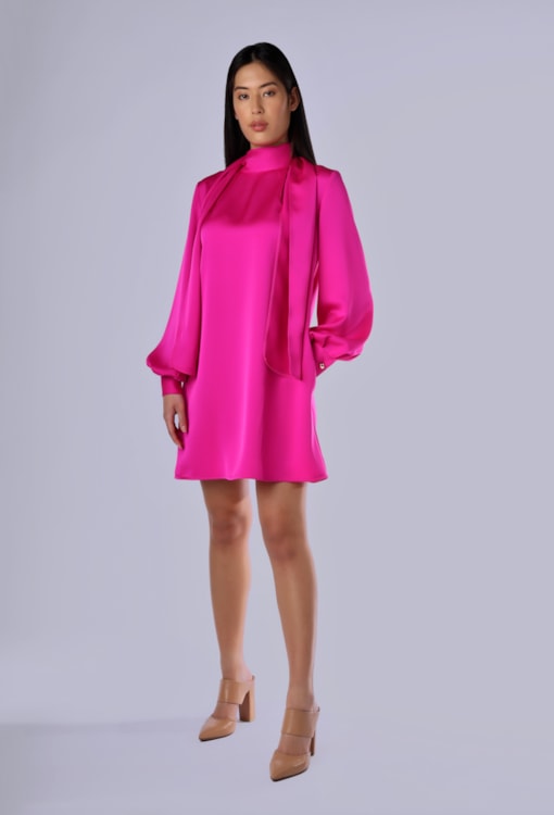 Vestido Curto Acetinado